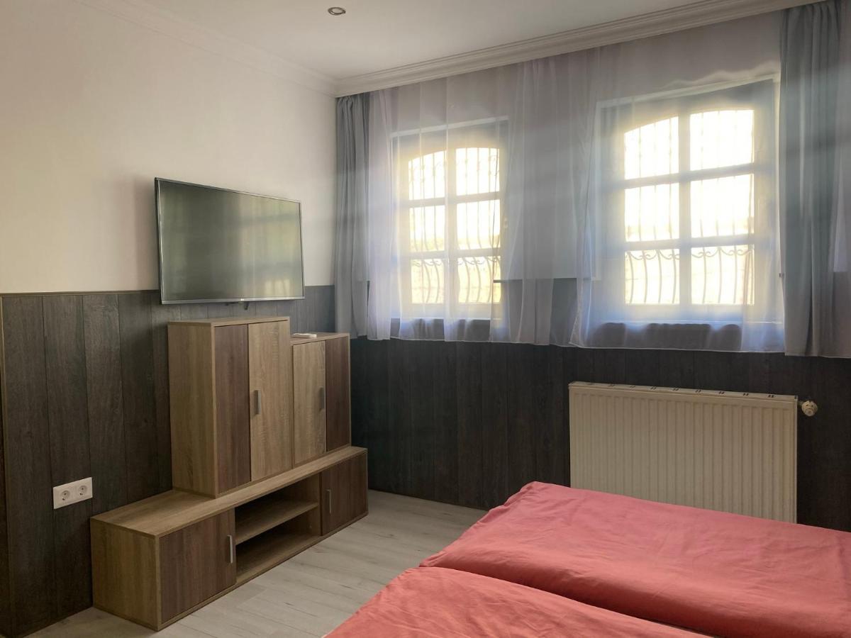 Holiday Apartmanhaz Балатонфюред Екстер'єр фото