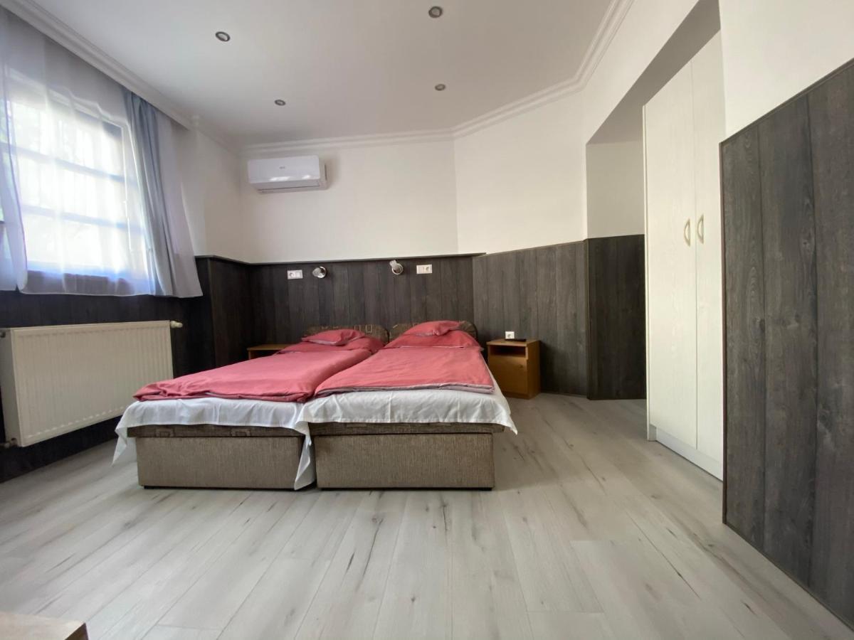 Holiday Apartmanhaz Балатонфюред Екстер'єр фото